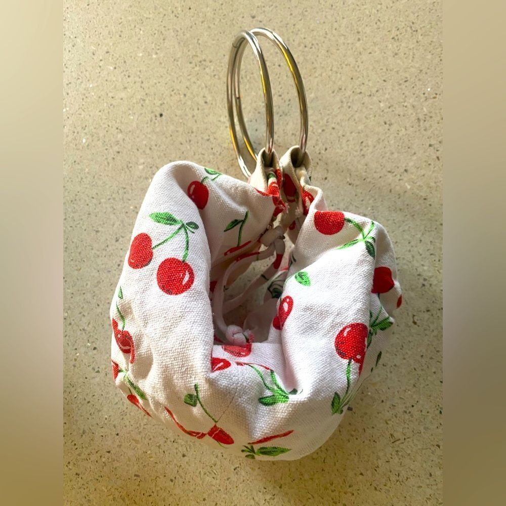 Women’s foldable cherry purse